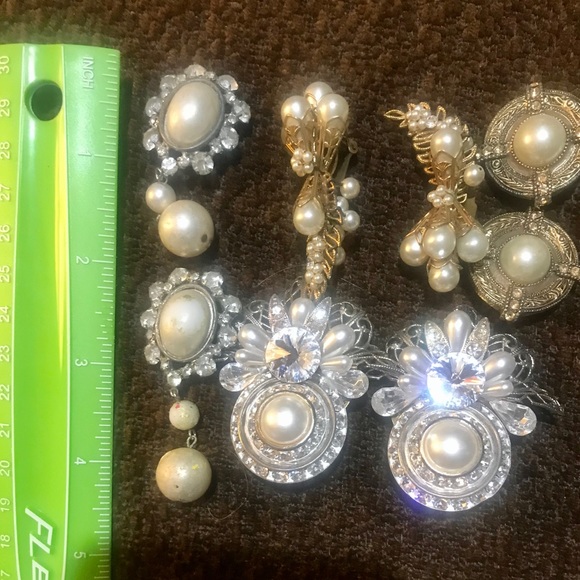 Clip Pearl Earrings Bundle of Four Pair 1” to 2” - Picture 2 of 13